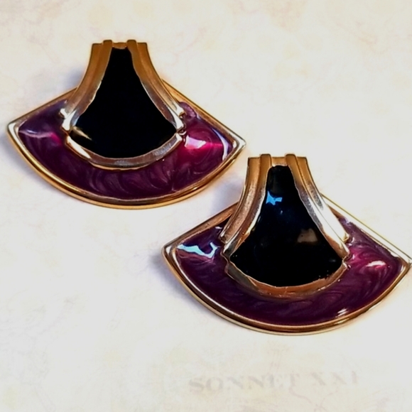Vintage 1960s Purple Enamel and Gold  Tone Metal Post Back Earrings - Picture 3 of 11
